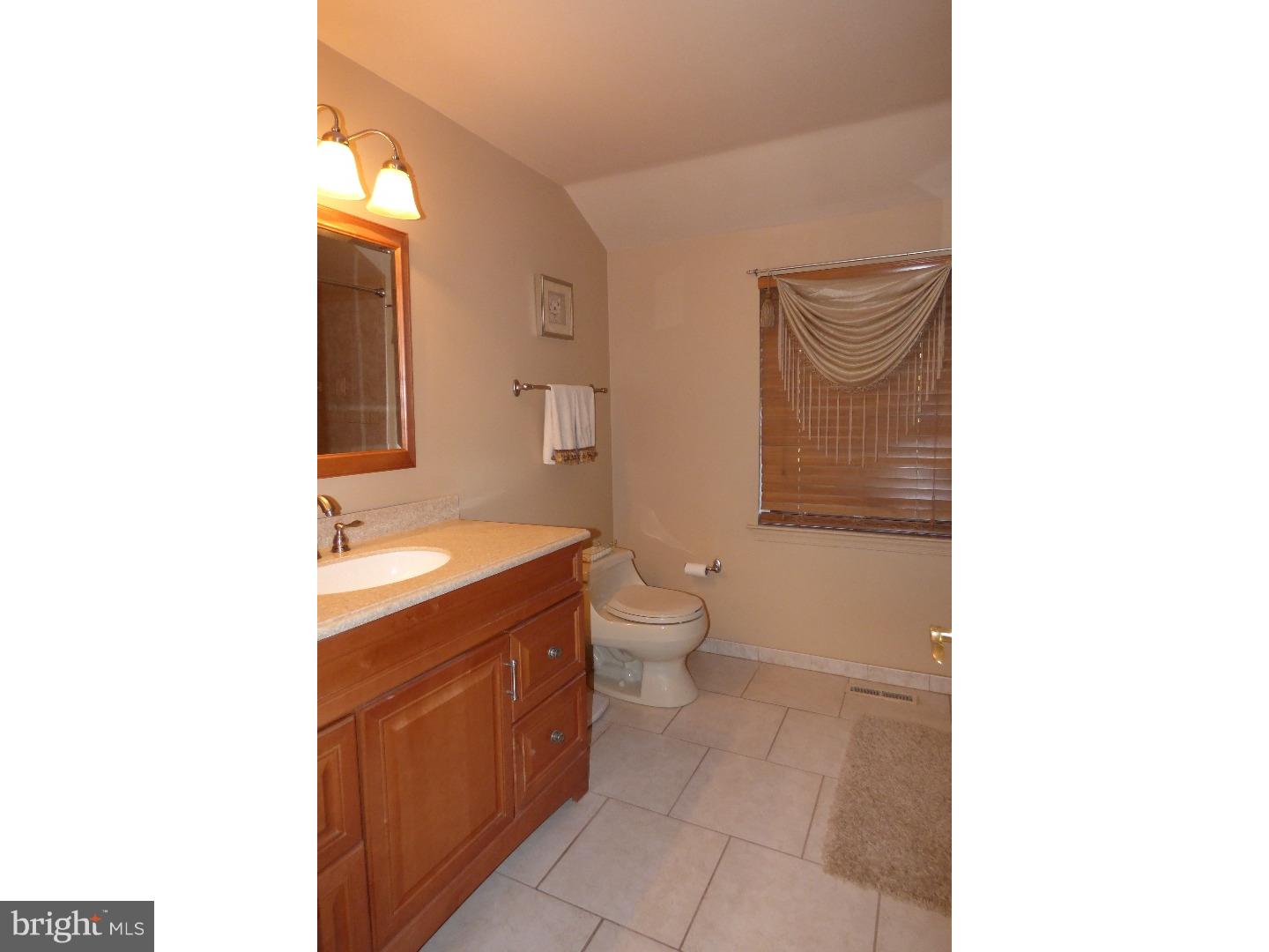 708 Cotswold Road Somerdale, NJ 08083 - Photo 19 of 25 Bathroom
