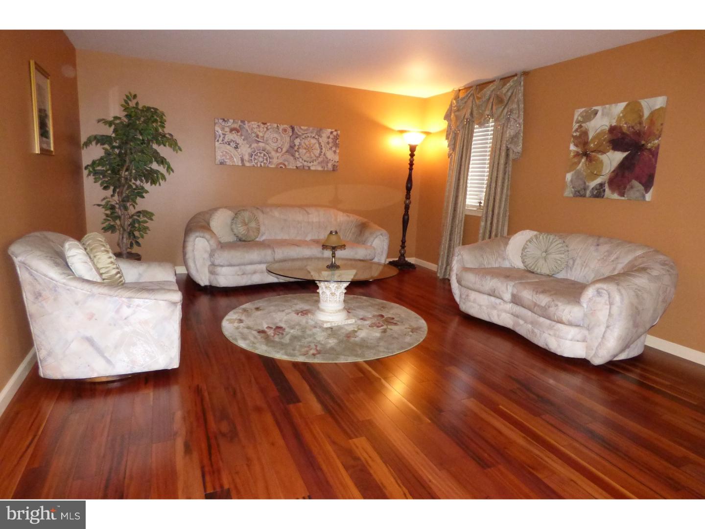 708 Cotswold Road Somerdale, NJ 08083 - Photo 4 of 25 Living Room