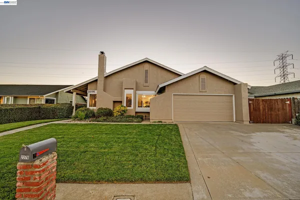 $1,000,000 | 2376 Broadmoor Street, Livermore, CA 94551