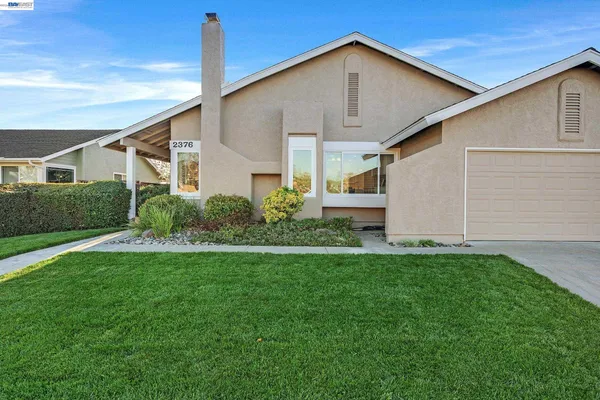 $1,000,000 | 2376 Broadmoor Street, Livermore, CA 94551