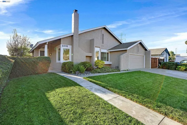 $1,000,000 | 2376 Broadmoor Street, Livermore, CA 94551