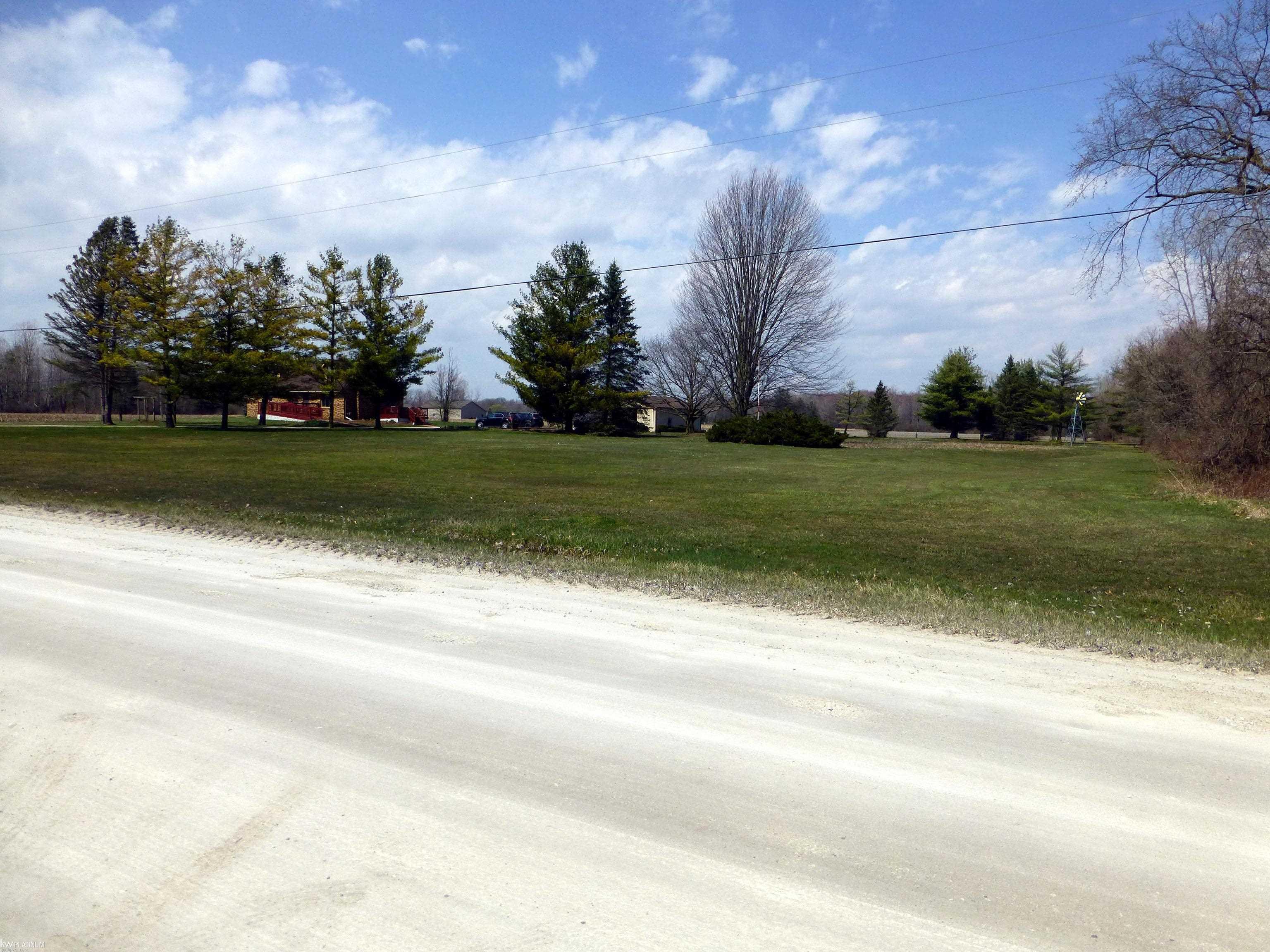 9880 Puttygut Road Casco, MI 48064 - Photo 8 of 64 50138182-eeeb9e95-50ca-463d-b6df-8032c4d98cfd.JPG
