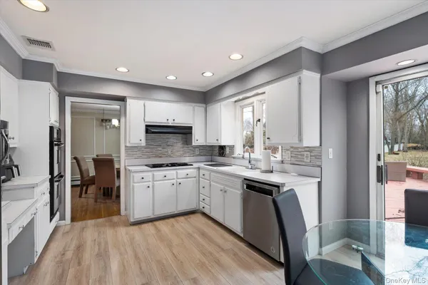 $7,500 | 38 Arista Drive, Dix Hills, NY 11746