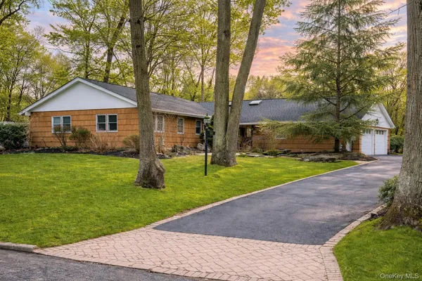 $7,500 | 38 Arista Drive, Dix Hills, NY 11746