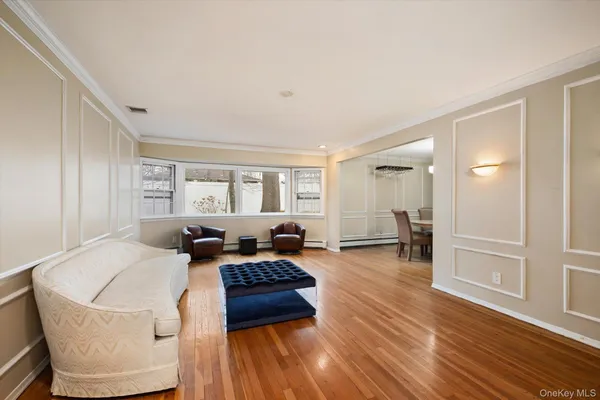 $7,500 | 38 Arista Drive, Dix Hills, NY 11746