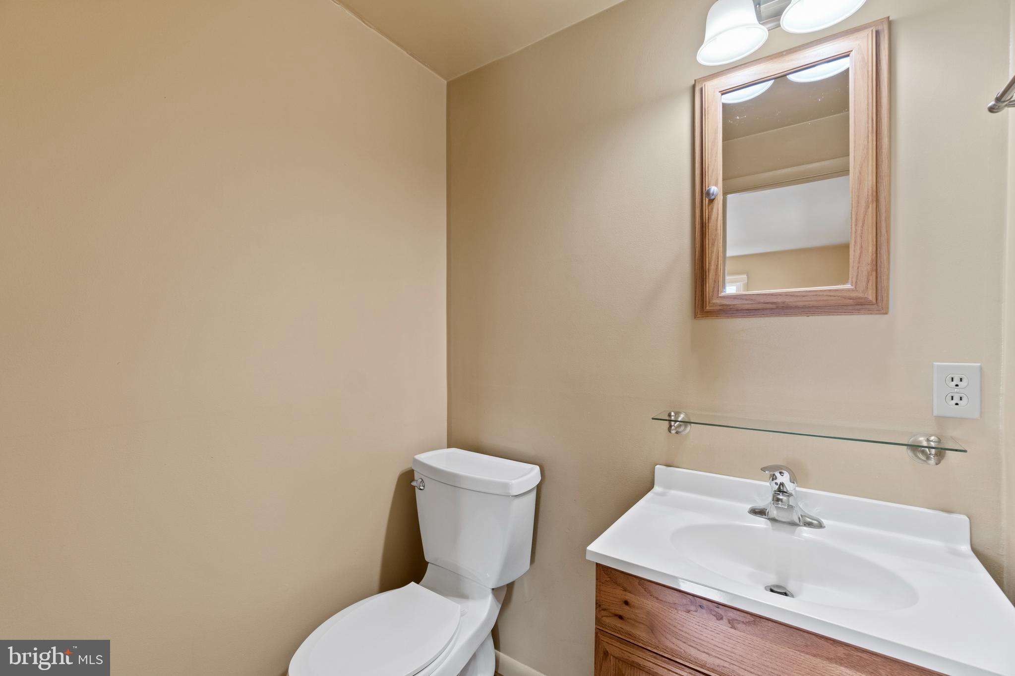 3188 Roseland Road King George, VA 22485 - Photo 12 of 34 Master 1/2 Bath