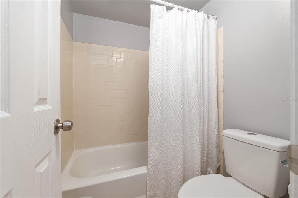 2811 Southwest Archer Road, Unit V187 Gainesville, FL 32608 - Photo 17 of 20 Gallery Image 17