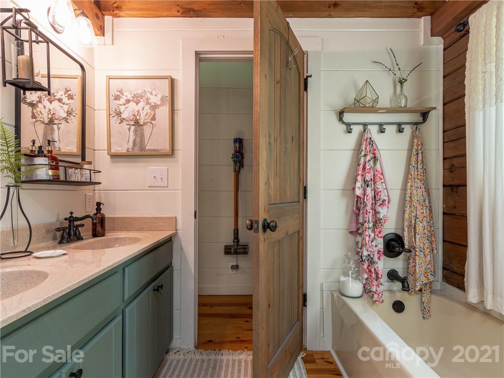 35 Longview Ridge Rd Lake Lake Toxaway, NC 28747 - Photo 17 of 41 Gallery Image 17