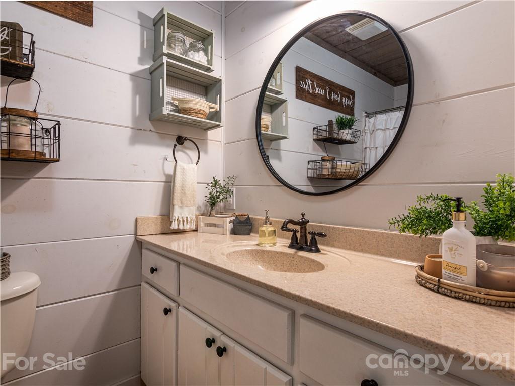 35 Longview Ridge Rd Lake Lake Toxaway, NC 28747 - Photo 19 of 41 Gallery Image 19