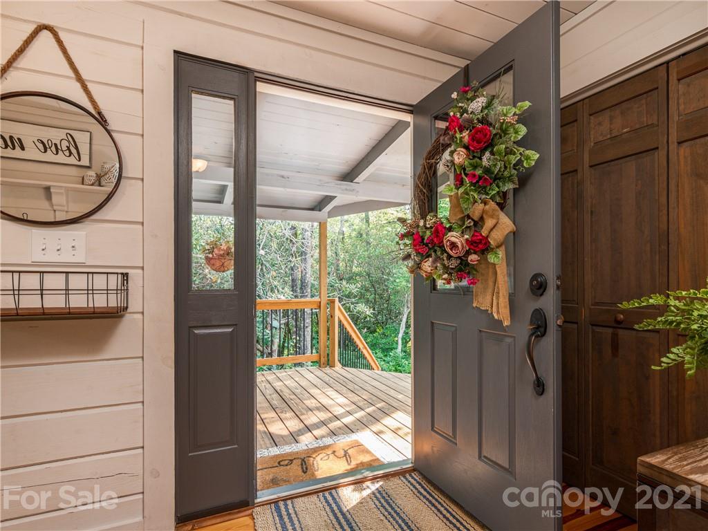 35 Longview Ridge Rd Lake Lake Toxaway, NC 28747 - Photo 4 of 41 Gallery Image 4