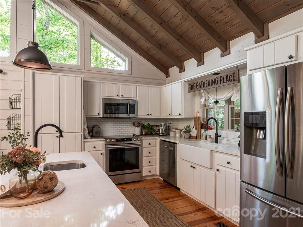 35 Longview Ridge Rd Lake Lake Toxaway, NC 28747 - Photo 6 of 41 Gallery Image 6