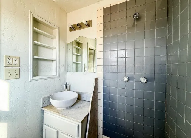 $120,000 | 602 Nara Visa Lane, Fritch, TX 79036