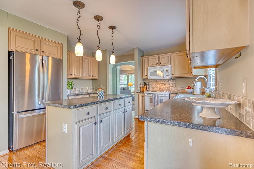 1070 Pointe Pl Court Rochester, MI 48307 - Photo 27 of 79