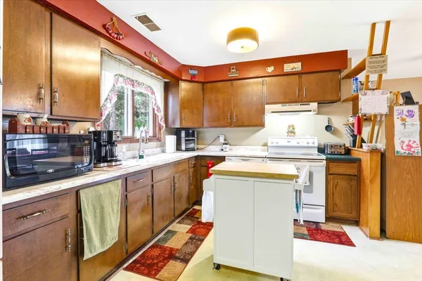 $189,000 | 217 East Brevoort Street, Adams, WI 53910