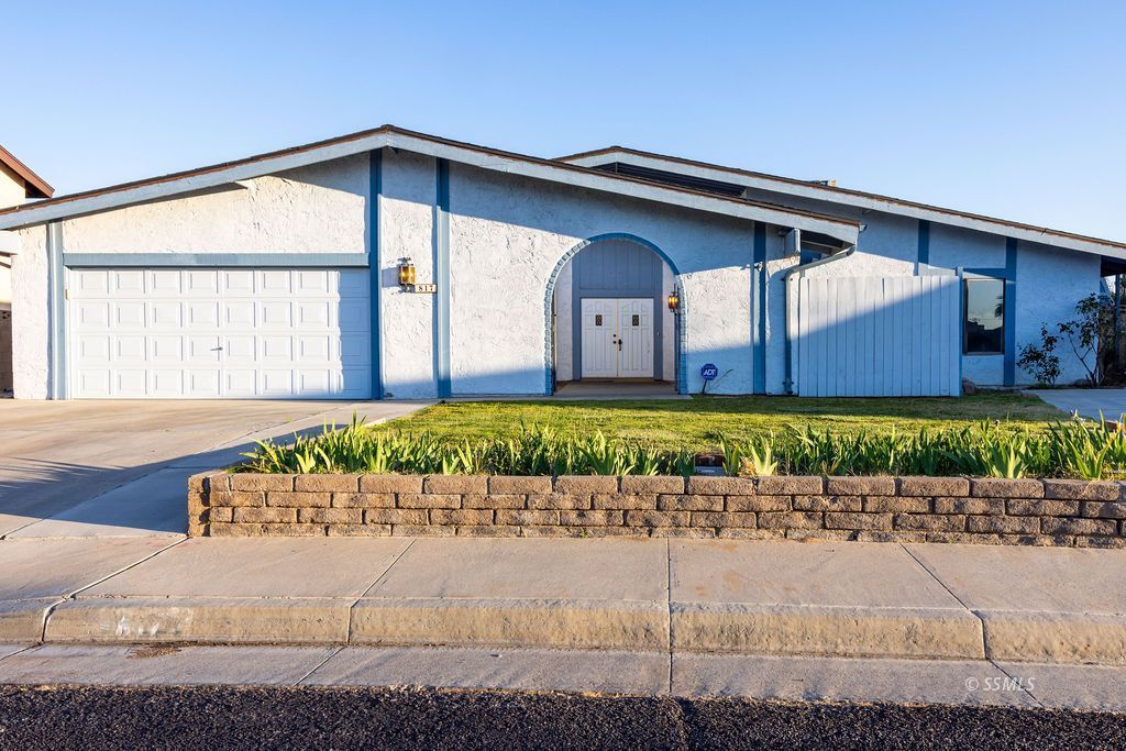 817 Hurschell Avenue Ridgecrest, CA 93555 - Photo 4 of 46