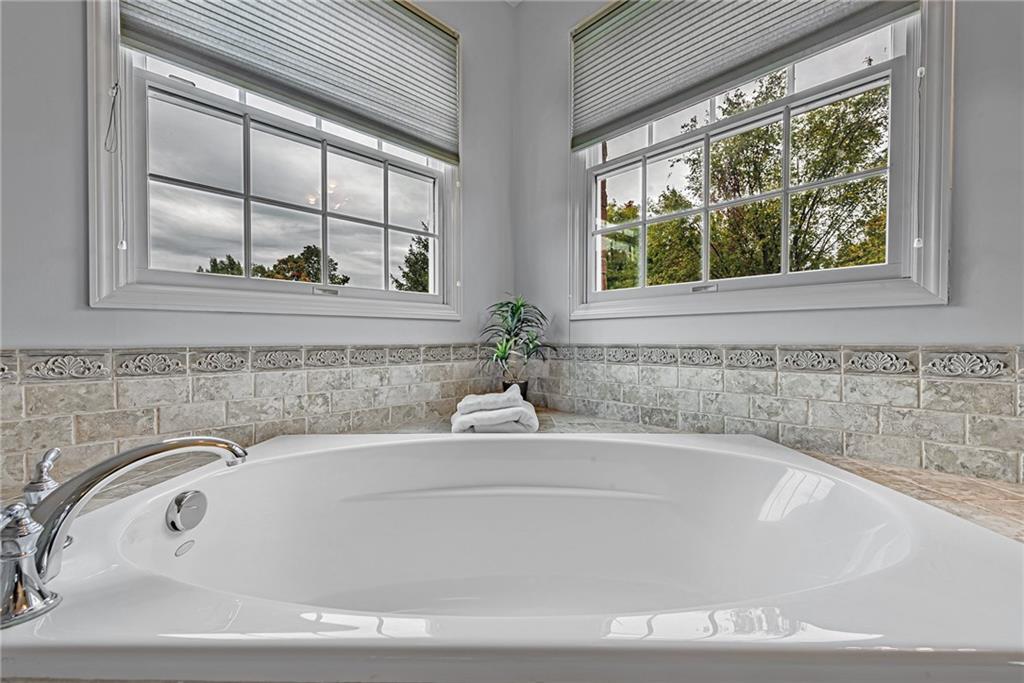 219 Rock Run Road Canonsburg, PA 15317 - Photo 12 of 22 Gallery Image 12