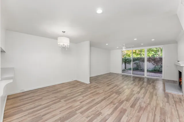 $349,999 | 709 Woodside Lane East, Unit 2, Sacramento, CA 95825