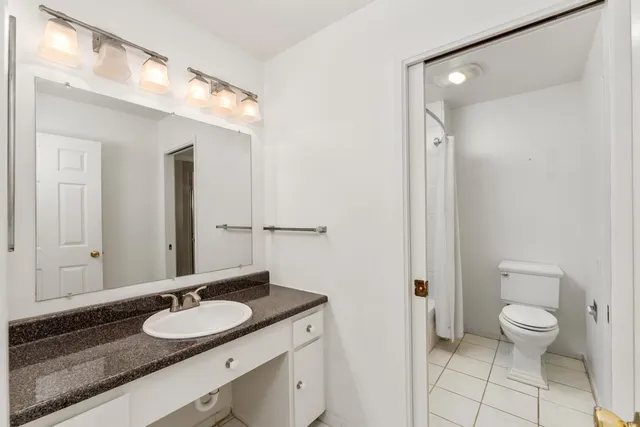 $349,999 | 709 Woodside Lane East, Unit 2, Sacramento, CA 95825