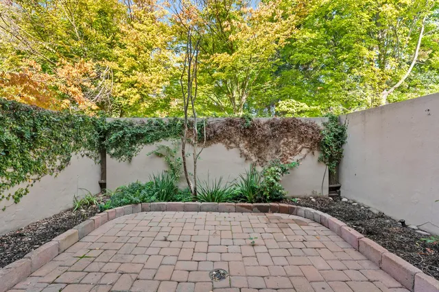 $349,999 | 709 Woodside Lane East, Unit 2, Sacramento, CA 95825