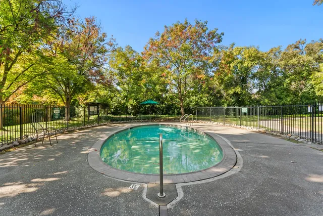 $349,999 | 709 Woodside Lane East, Unit 2, Sacramento, CA 95825