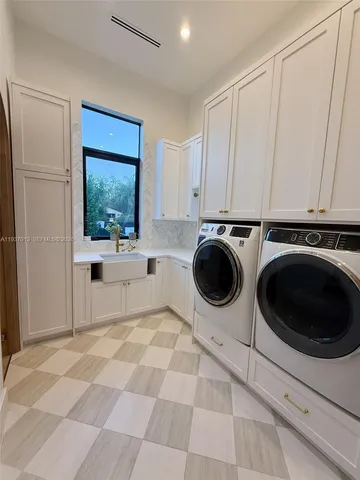 $5,995,000 | 14200 Old Cutler Road, Palmetto Bay, FL 33158