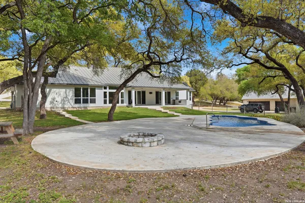 $925,000 | 259 Shepherds Crook, Helotes, TX 78023