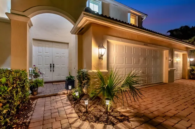 $849,900 | 6453 Kirsten Way, Lake Worth, FL 33467