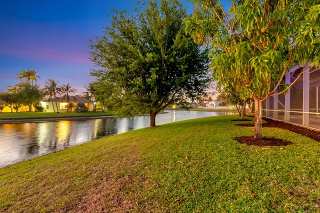 $849,900 | 6453 Kirsten Way, Lake Worth, FL 33467