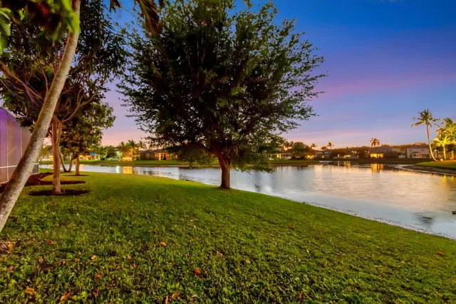 $849,900 | 6453 Kirsten Way, Lake Worth, FL 33467