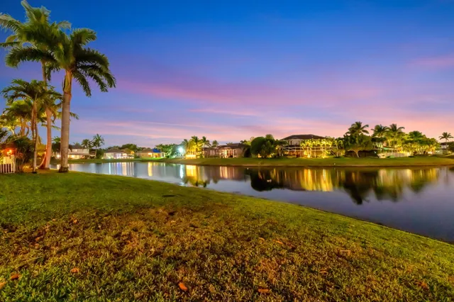 $849,900 | 6453 Kirsten Way, Lake Worth, FL 33467