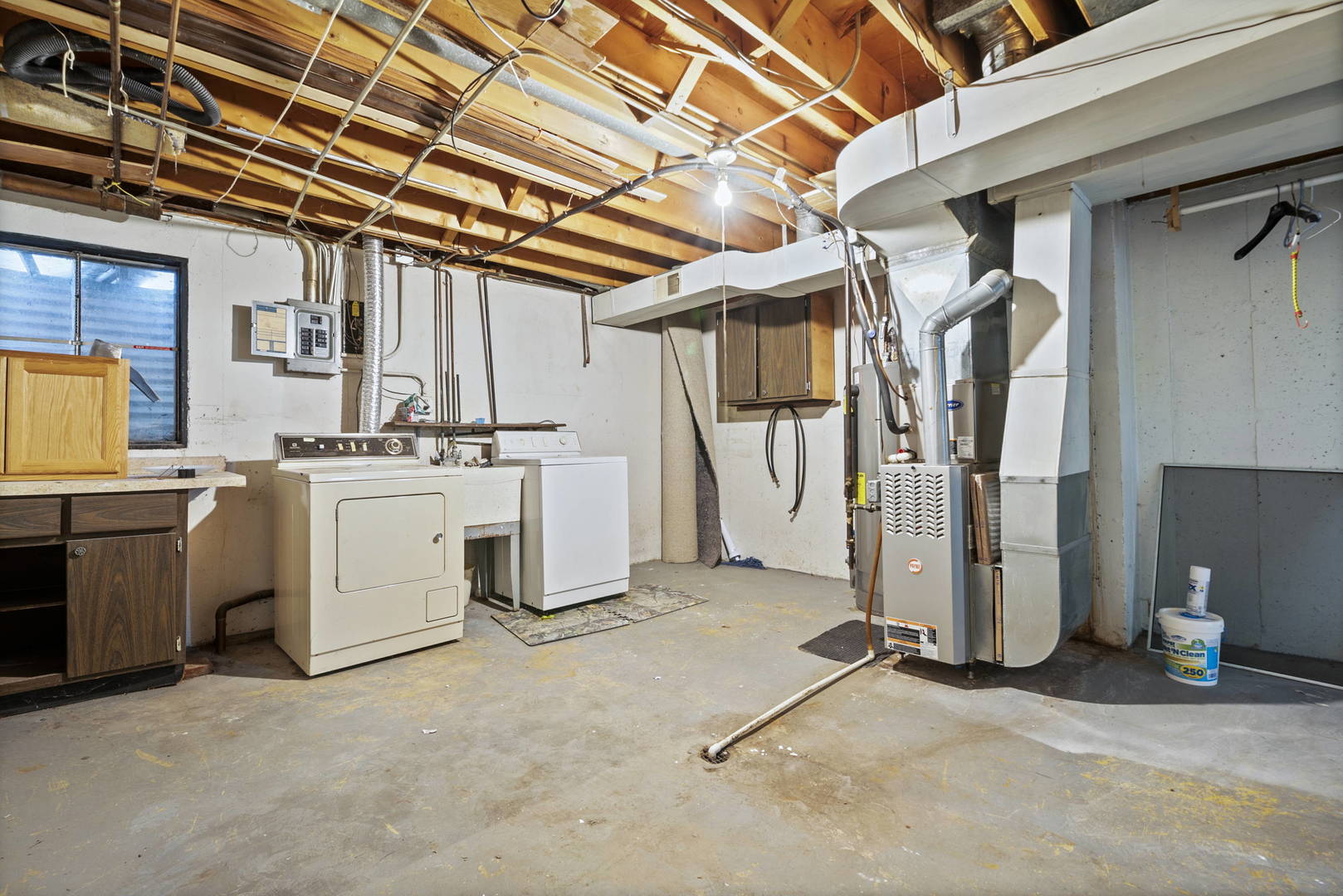 923 LaGrange Road La Grange, IL 60525 - Photo 18 of 22 a utility room with dryer and washer