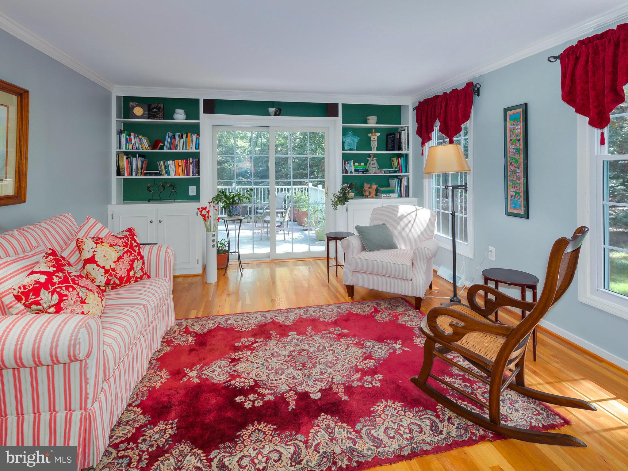 11712 Blue Smoke Trail Reston, VA 20191 - Photo 4 of 30 Living Room
