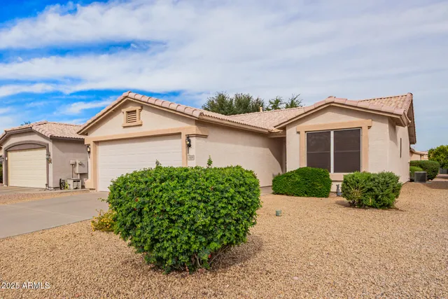 $1,975 | 1464 East Runaway Bay Drive, Chandler, AZ 85249