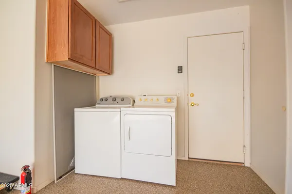 $1,975 | 1464 East Runaway Bay Drive, Chandler, AZ 85249