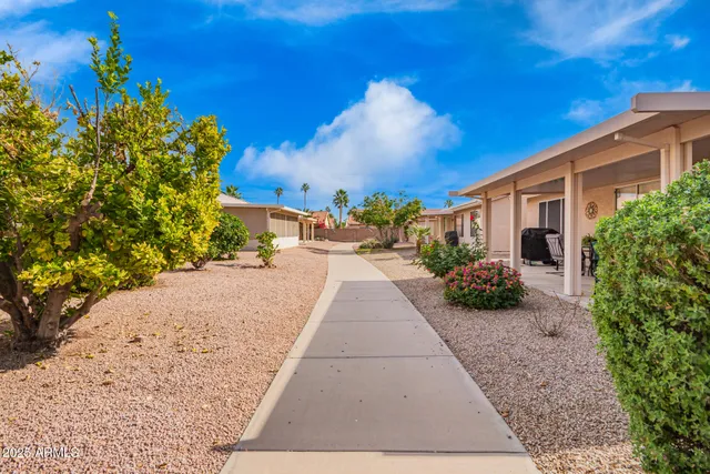 $1,975 | 1464 East Runaway Bay Drive, Chandler, AZ 85249