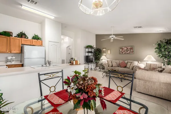 $1,975 | 1464 East Runaway Bay Drive, Chandler, AZ 85249