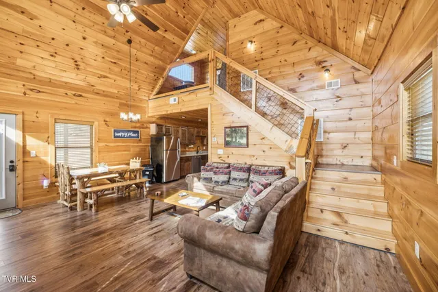 $435,000 | 3871 Holders Grove Road, Cosby, TN 37722