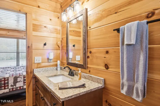 $435,000 | 3871 Holders Grove Road, Cosby, TN 37722