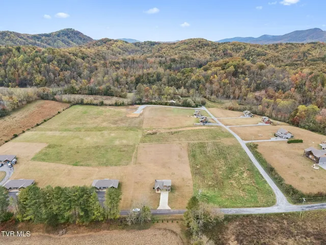 $435,000 | 3871 Holders Grove Road, Cosby, TN 37722