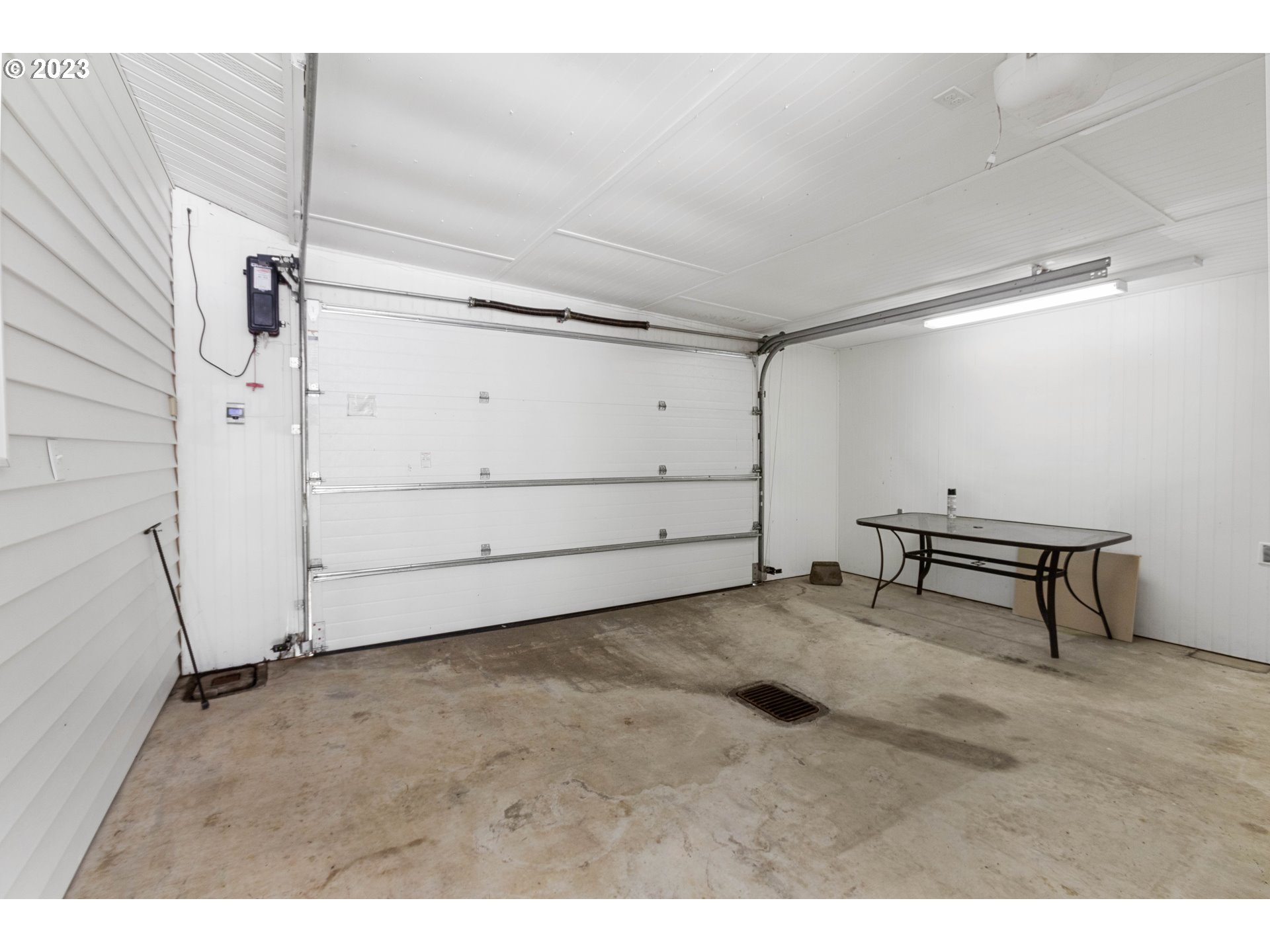 1042 Hawthorne Avenue Reedsport, OR 97467 - Photo 24 of 42 Garage