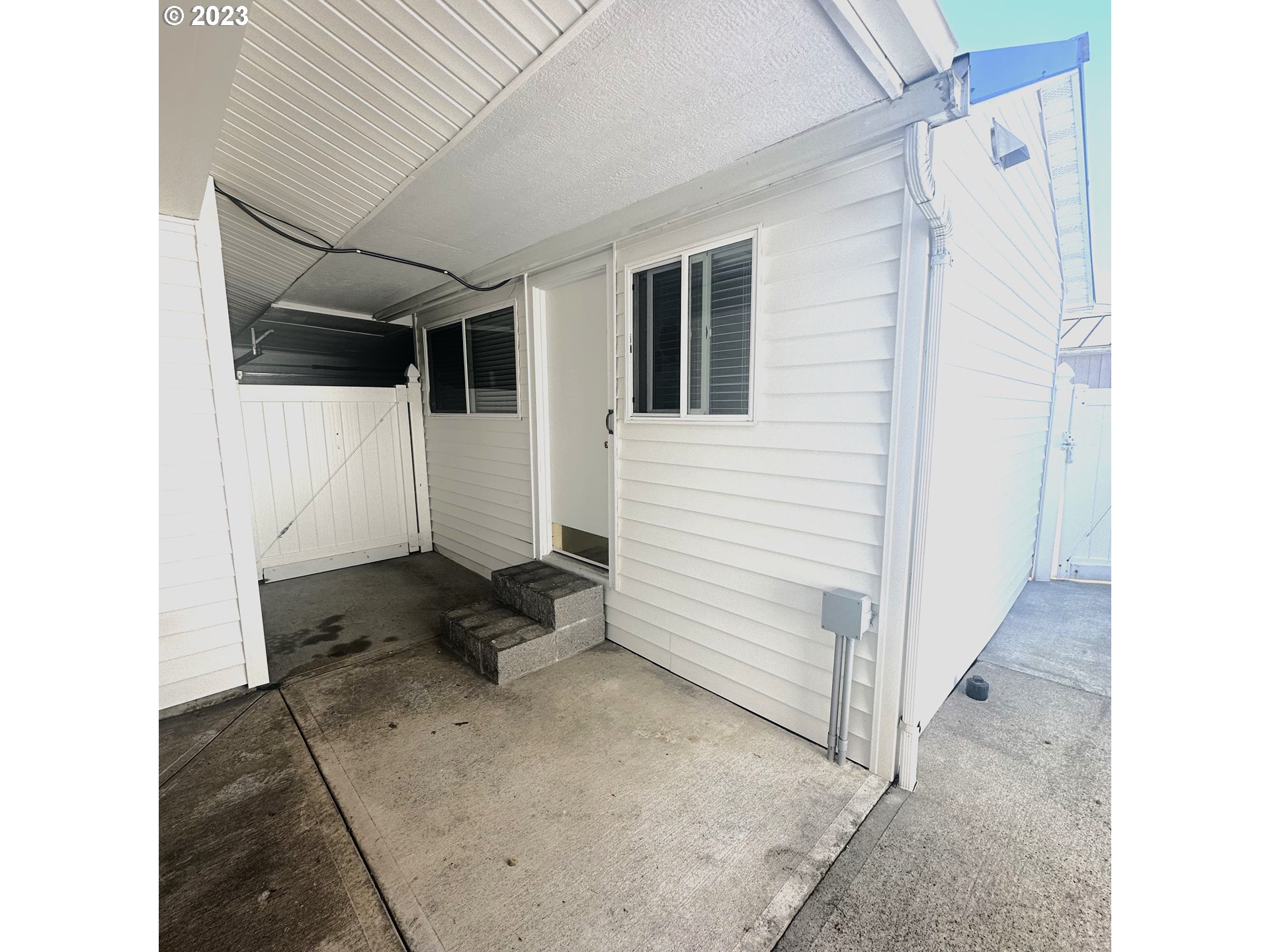 1042 Hawthorne Avenue Reedsport, OR 97467 - Photo 26 of 42 Guest Quarters