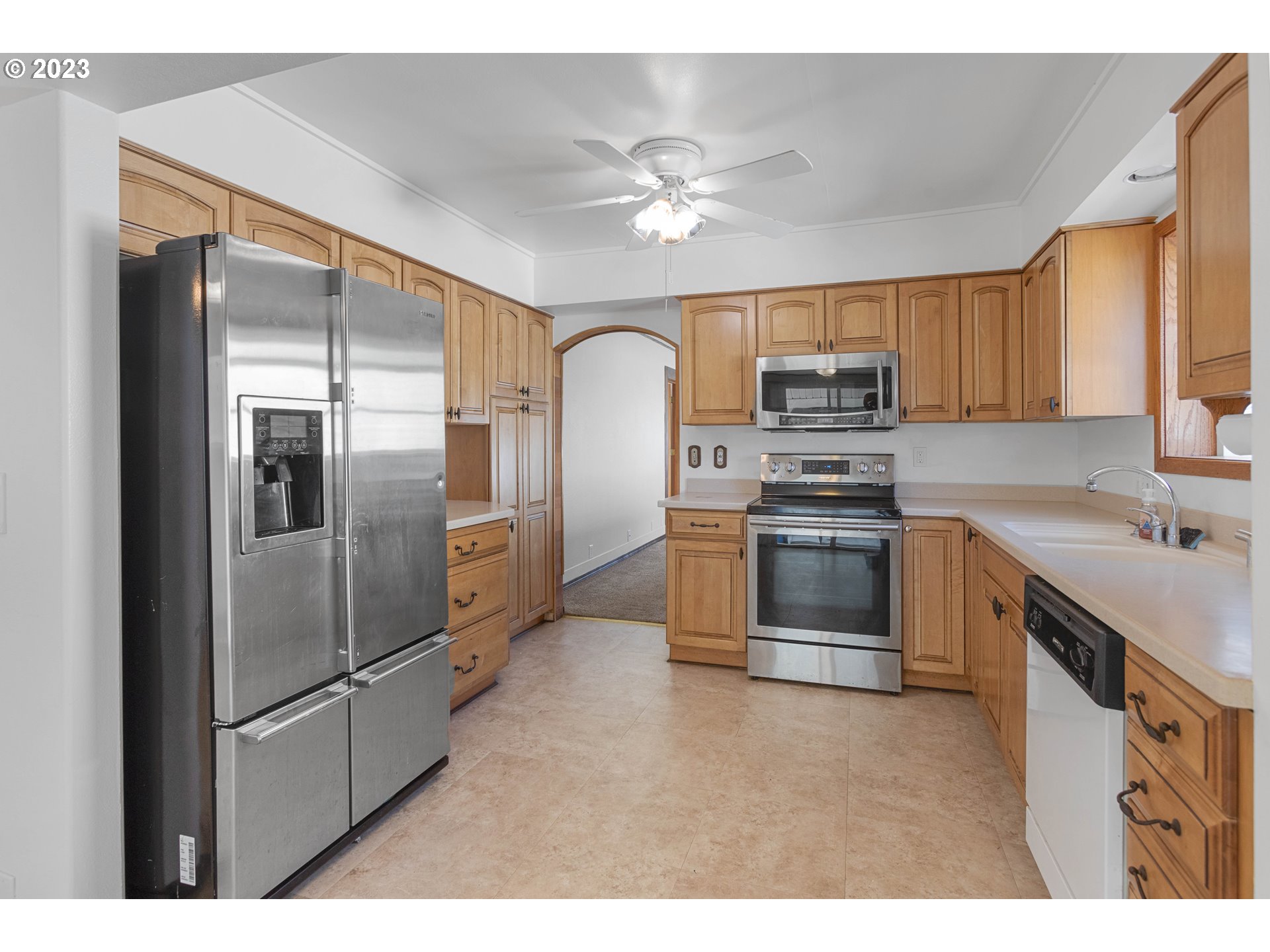 1042 Hawthorne Avenue Reedsport, OR 97467 - Photo 5 of 42 Kitchen