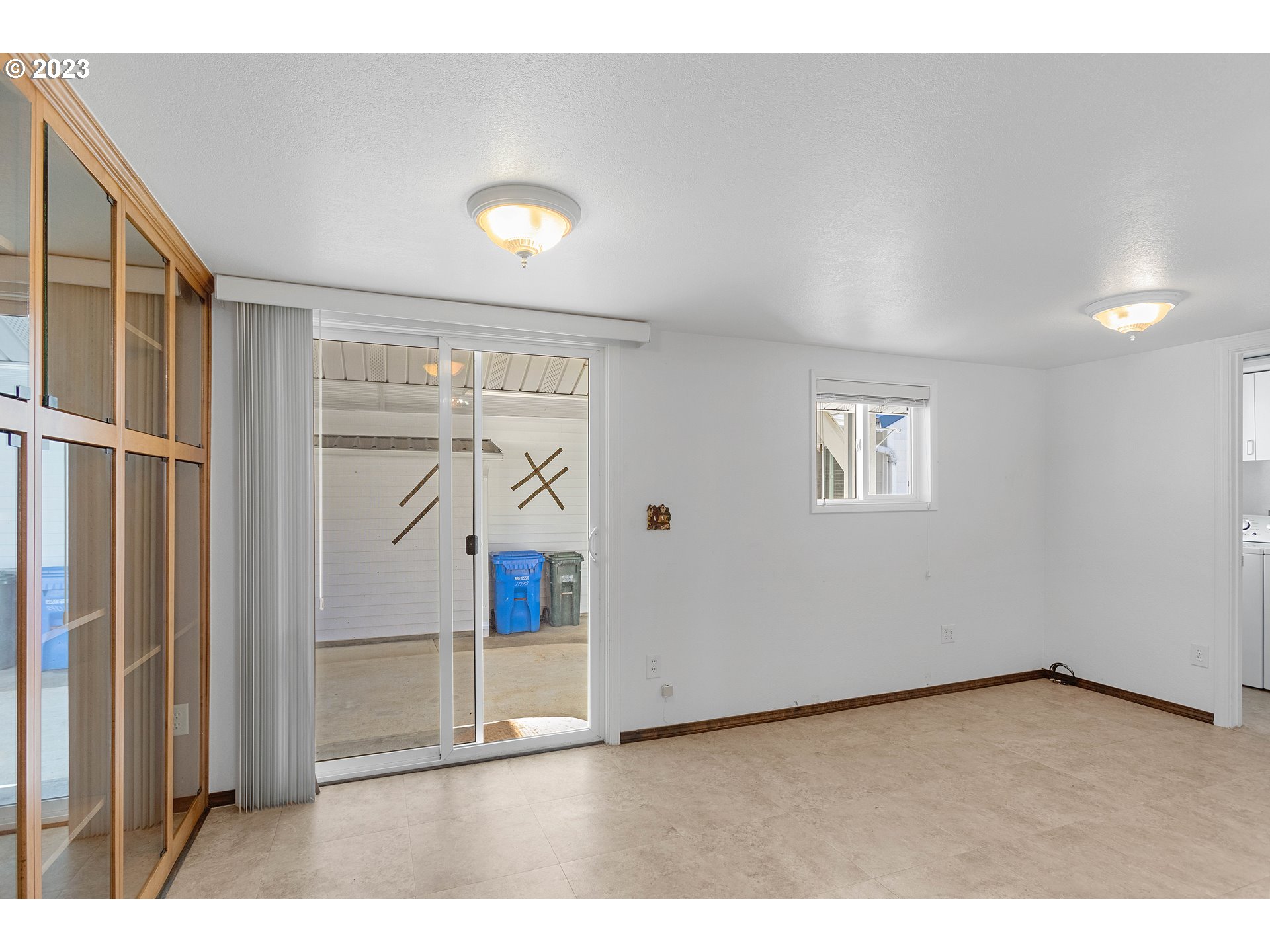 1042 Hawthorne Avenue Reedsport, OR 97467 - Photo 9 of 42 Dining Room
