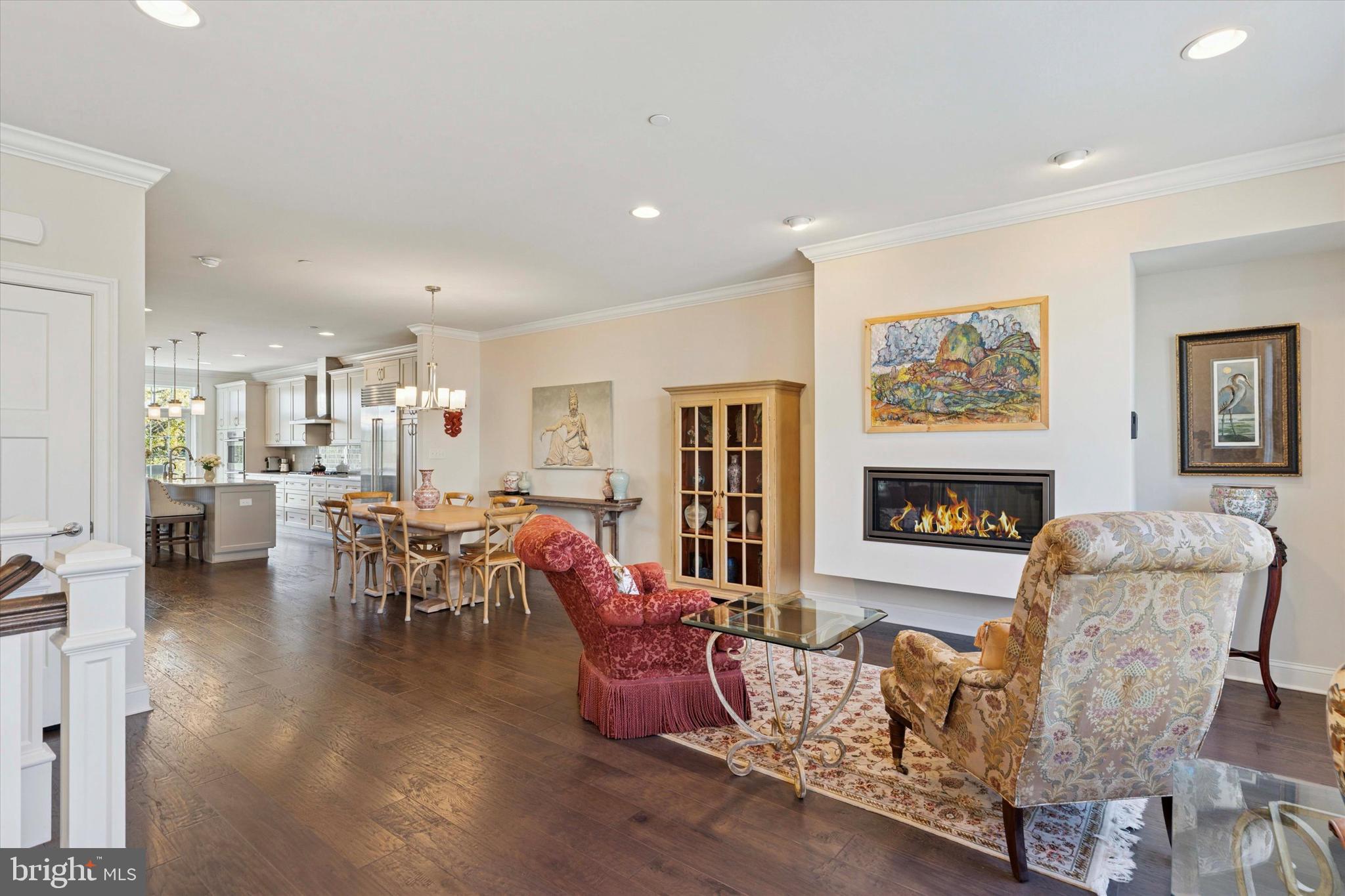 50 Parkview Cir. Wayne, PA 19087 - Photo 16 of 43 Front living room