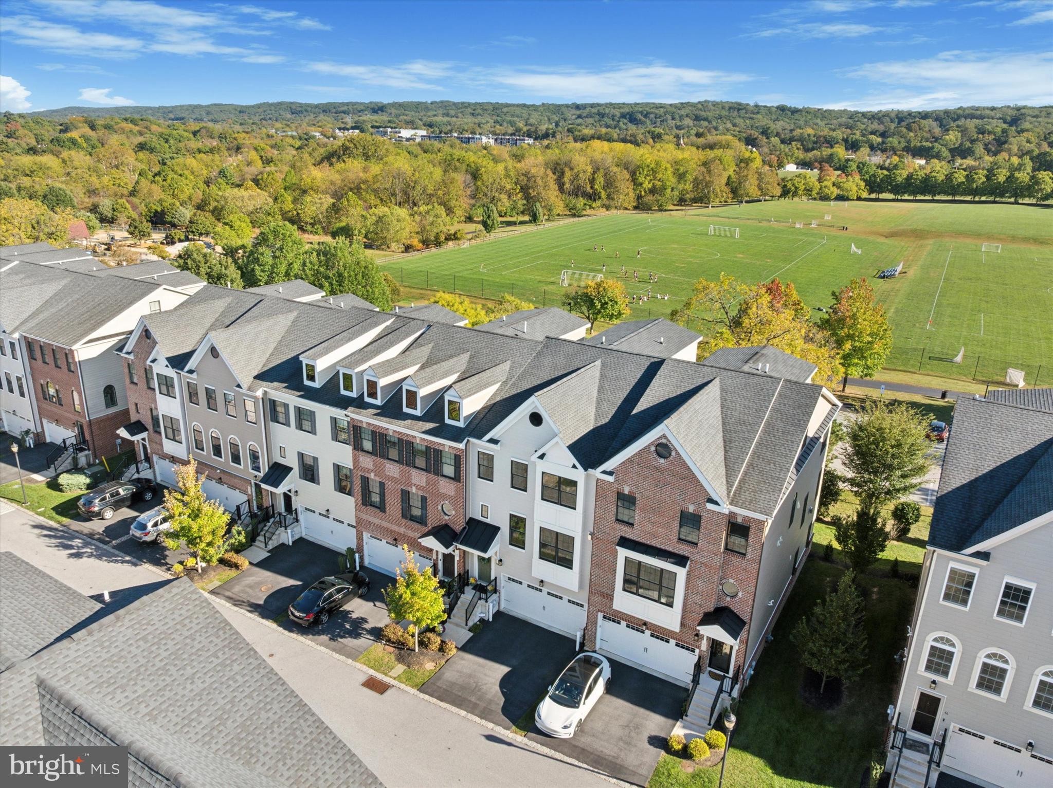 50 Parkview Cir. Wayne, PA 19087 - Photo 3 of 43 Central location with great views