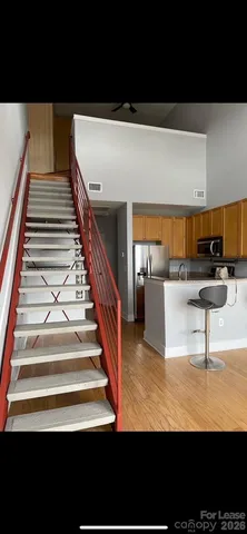 $2,000 | 115 East Park Avenue, Unit 423, Charlotte, NC 28203