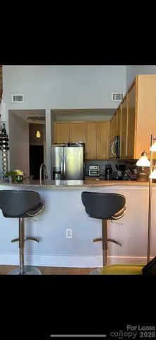 $2,000 | 115 East Park Avenue, Unit 423, Charlotte, NC 28203