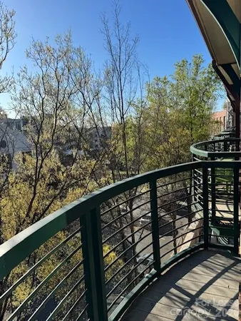 $2,000 | 115 East Park Avenue, Unit 423, Charlotte, NC 28203