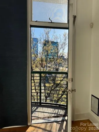 $2,000 | 115 East Park Avenue, Unit 423, Charlotte, NC 28203