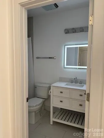 $2,000 | 115 East Park Avenue, Unit 423, Charlotte, NC 28203